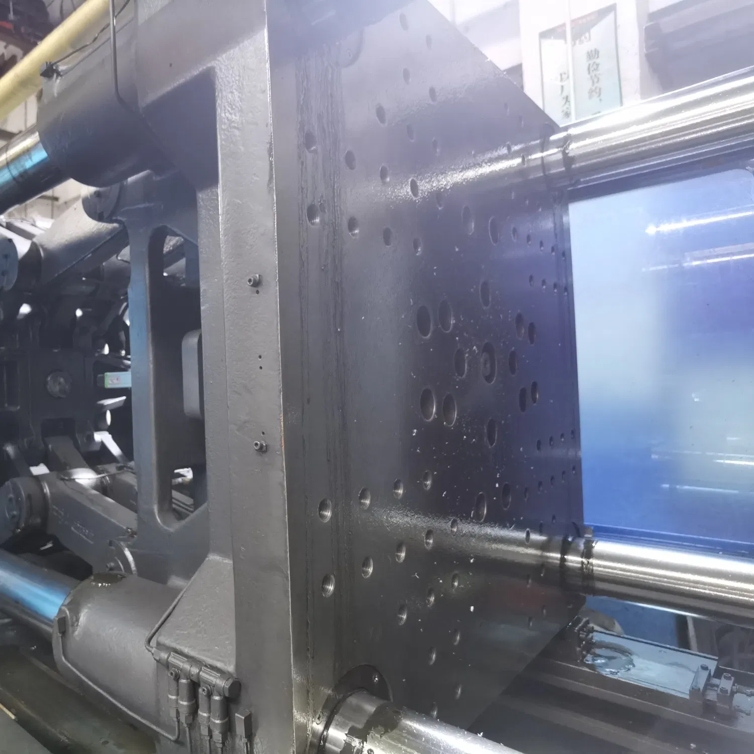Haitian-320ton-Injection-Molding-Machine (2)