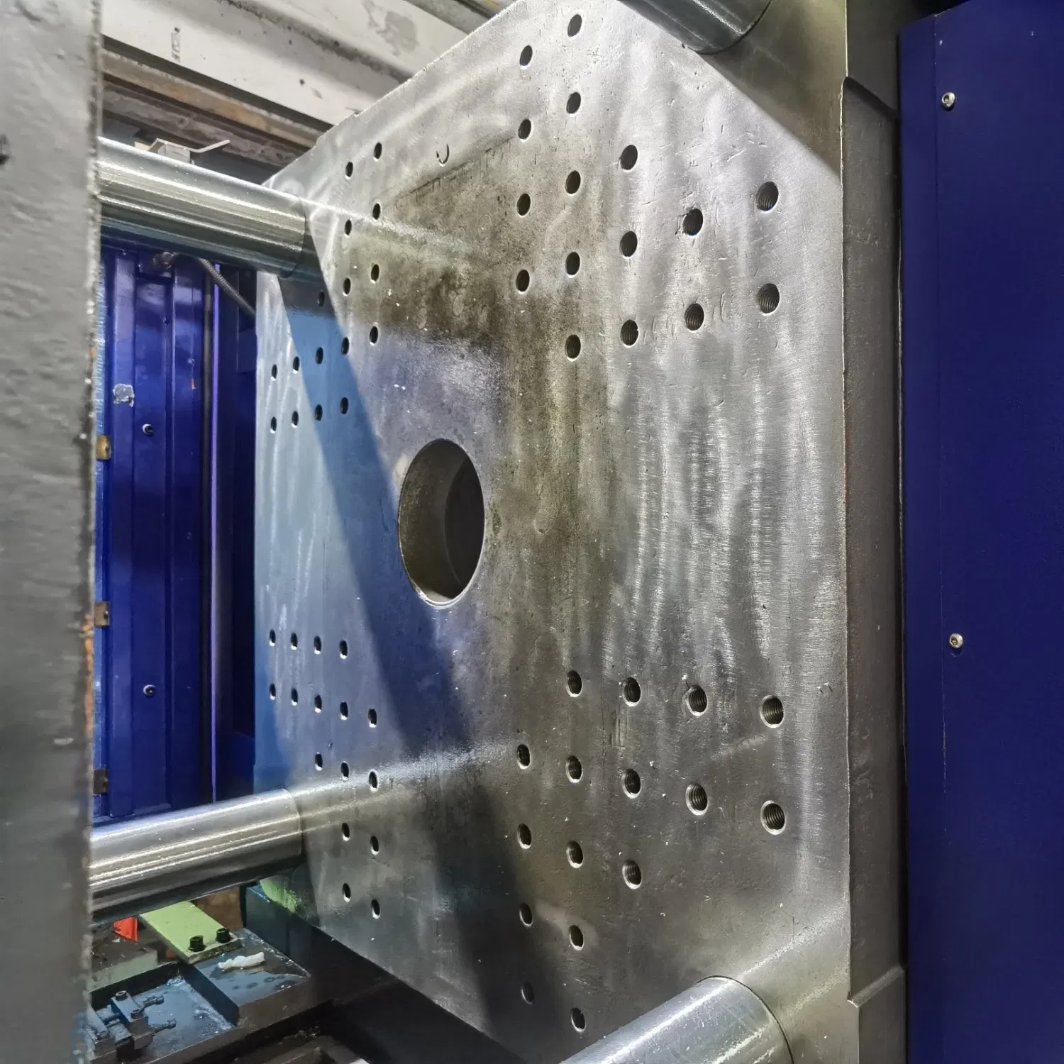 Haitian-320ton-Injection-Molding-Machine (3)